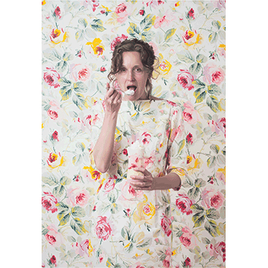 Lee Price, Self Portrait with Parfait in Floral Room